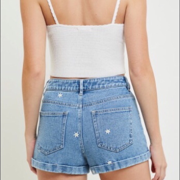 SOLD pacsun daisy shorts - Picture 3 of 7